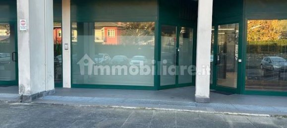 4 rooms Commercial property in Montorfano, Italy No. 338975 3
