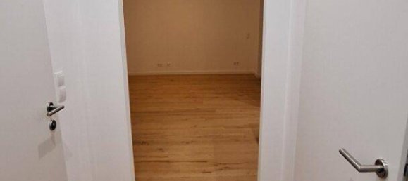2 rooms Apartment in Vienna, Austria No. 102108 2