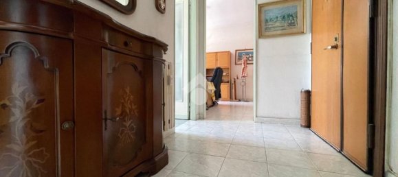 2 rooms Apartment in Rome, Italy No. 24300 6
