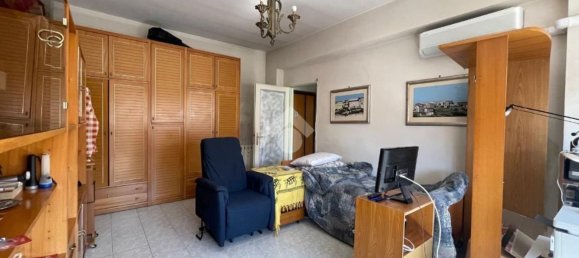2 rooms Apartment in Rome, Italy No. 24300 9