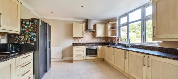 3 Schlafzimmer Haus in Harrow, United Kingdom, Nr. 12170 8