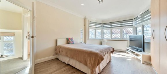 3 Schlafzimmer Haus in Harrow, United Kingdom, Nr. 12170 28