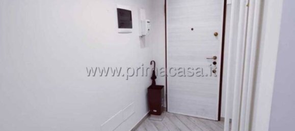 Apartamento de 2 dormitorios en Monza, Italy No. 162381 4