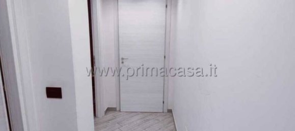 Apartamento de 2 dormitorios en Monza, Italy No. 162381 12