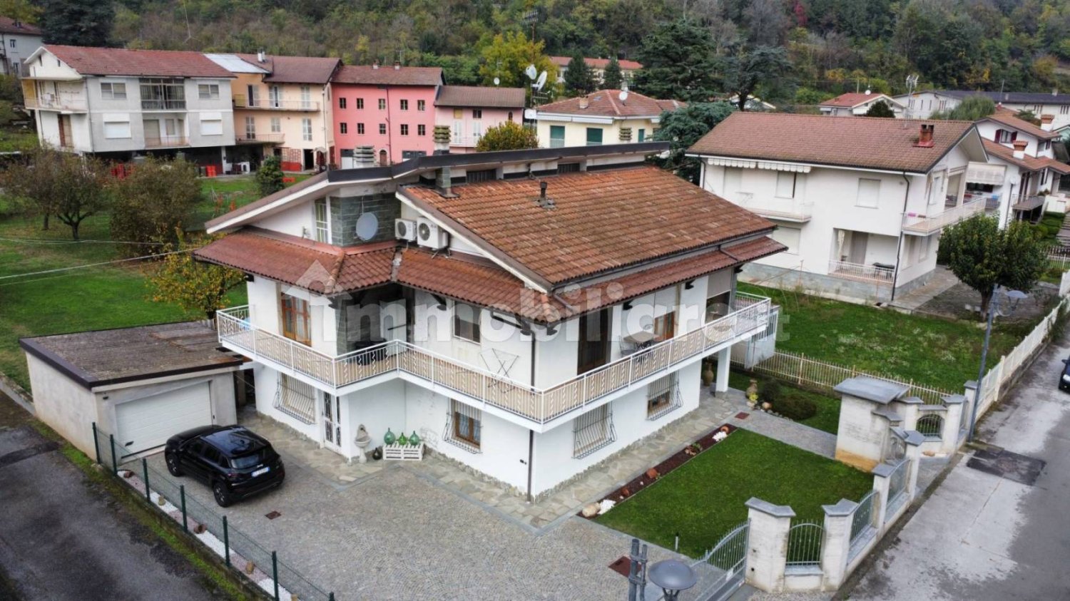 4 bedrooms House in Clavesana, Italy No. 91067