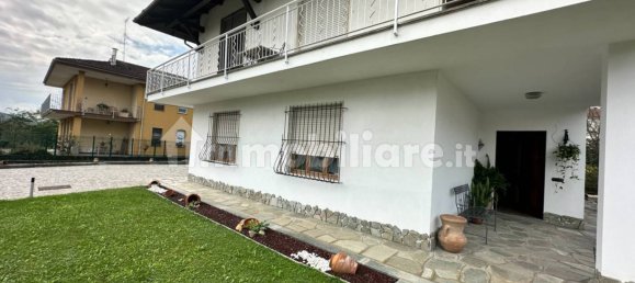 4 bedrooms House in Clavesana, Italy No. 91067 18