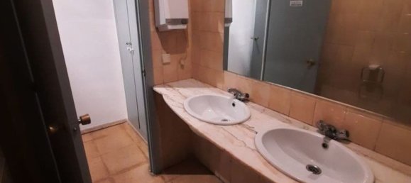 Gewerbliche Immobilie in Leon, Spain 320m², Nr. 90782 7