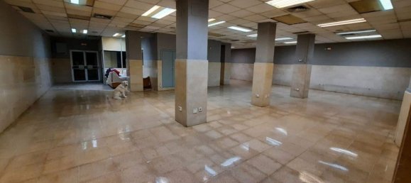 Gewerbliche Immobilie in Leon, Spain 320m², Nr. 90782 2