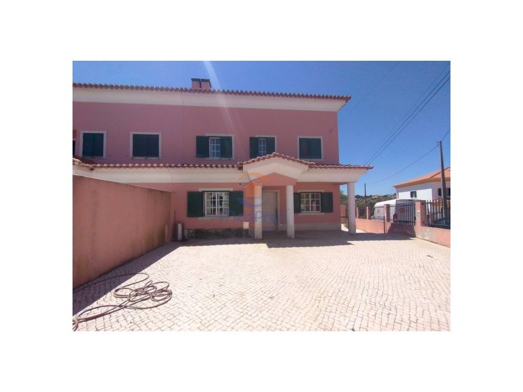 5 bedrooms House in Rio de Mouro, Portugal No. 165915
