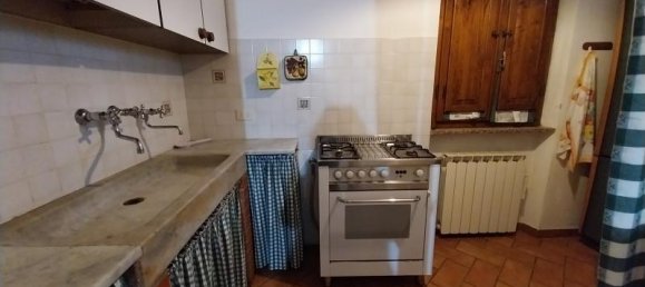 4-Zimmer Haus in Seravezza, Italy, Nr. 237719 9