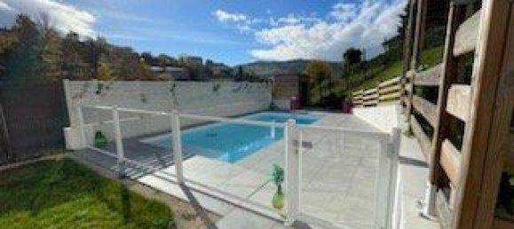 3 bedrooms House in Unieux, France No. 264068 3