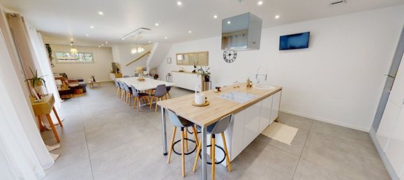 3 bedrooms House in Unieux, France No. 264068 4