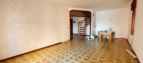 7 rooms Apartment in Chioggia, Italy No. 155053 2