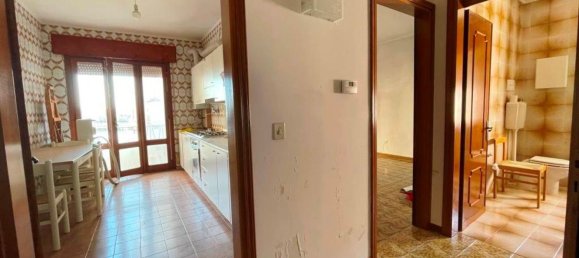 7 rooms Apartment in Chioggia, Italy No. 155053 6