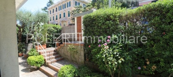 6 rooms Apartment in Genoa, Italy No. 272396 11