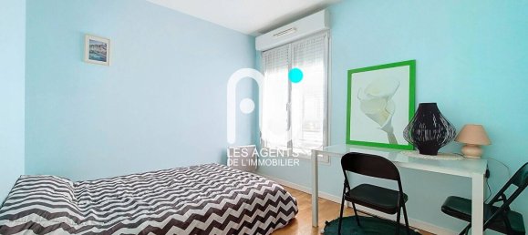 3 bedrooms Apartment in Colombes, France No. 175639 8