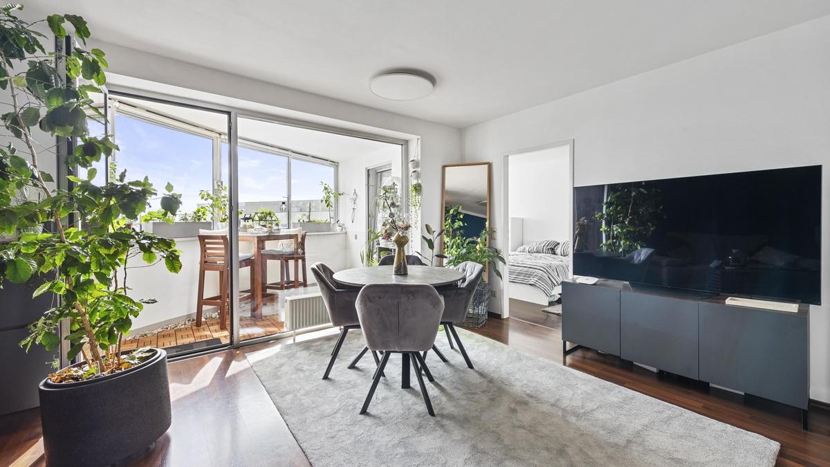 2غرفة شقة في Dobling, Austria رقم 215537