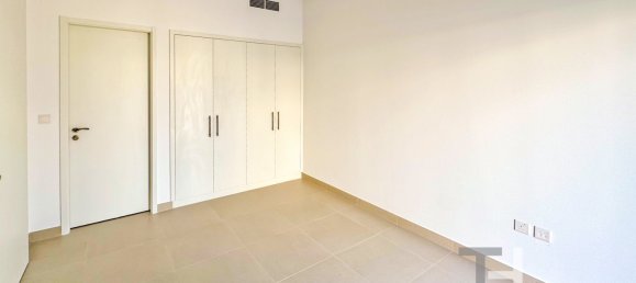 4 bedrooms Townhouse in Town Square, UAE No. 28591 7