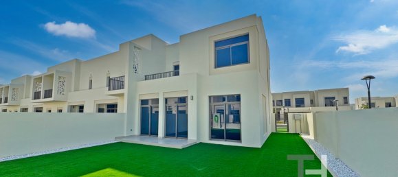 4 bedrooms Townhouse in Town Square, UAE No. 28591 3