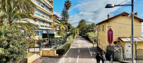 2 rooms Apartment in Sanremo, Italy No. 35108 12