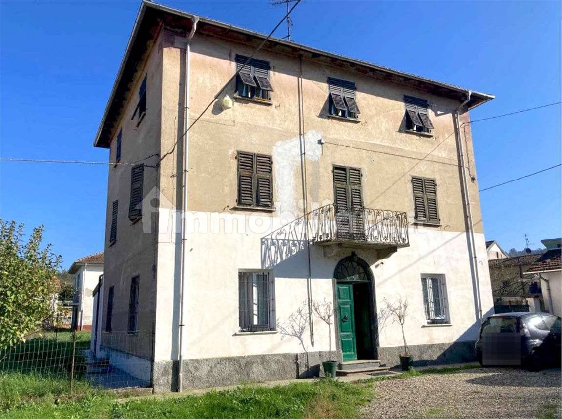 5 rooms Apartment in Stazzano, Italy No. 204463