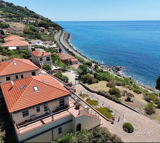 2 rooms Apartment in Cipressa, Italy No. 298017