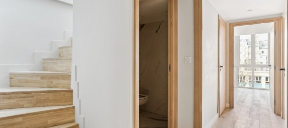 2 Schlafzimmer Doppelhaus in Paris, France, Nr. 123791 8