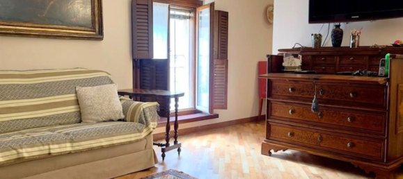 Apartamento de 4 divisões em Cremona, Italy N.º 261338 9