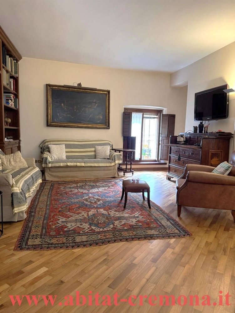 Apartamento de 4 divisões em Cremona, Italy N.º 261338