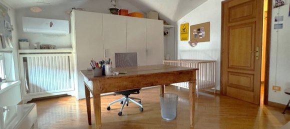 Apartamento de 4 divisões em Cremona, Italy N.º 261338 24