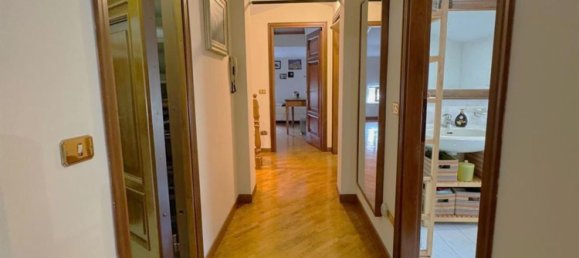 Apartamento de 4 divisões em Cremona, Italy N.º 261338 34