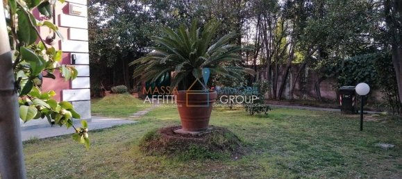 Villa de 3 dormitorios en Carrara, Italy No. 48083 30