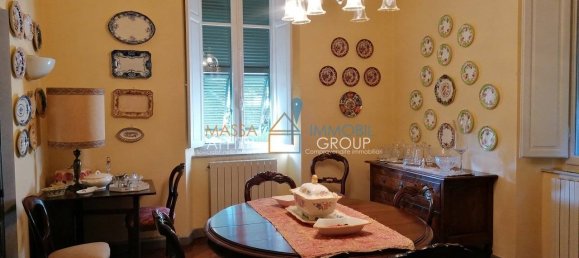 Villa de 3 dormitorios en Carrara, Italy No. 48083 10