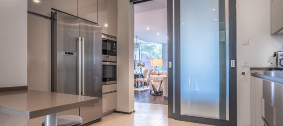 2 bedrooms Townhouse in Marbella, Spain No. 151676 8