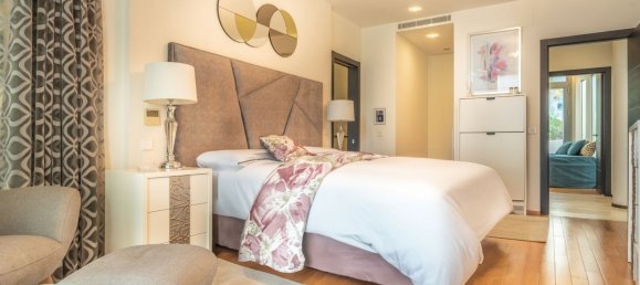 2 bedrooms Townhouse in Marbella, Spain No. 151676 9