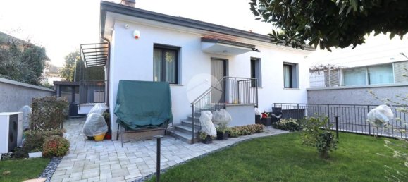 3غرفة فيلا في Rho, Italy رقم 336961 2