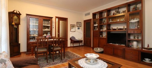 3غرفة فيلا في Rho, Italy رقم 336961 25