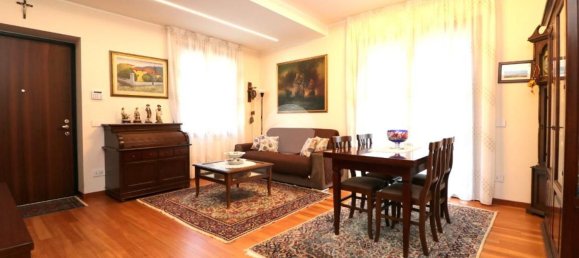 3غرفة فيلا في Rho, Italy رقم 336961 4