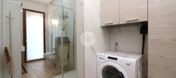 3غرفة فيلا في Rho, Italy رقم 336961 14