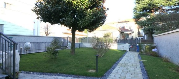 3غرفة فيلا في Rho, Italy رقم 336961 3