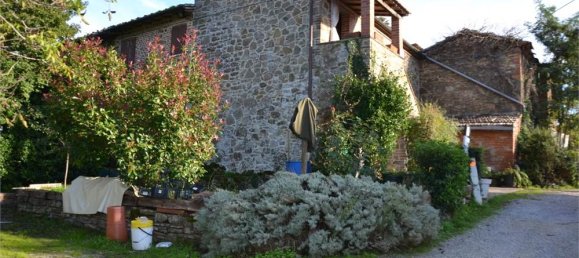 4 rooms House in Monticiano, Italy No. 111614 2