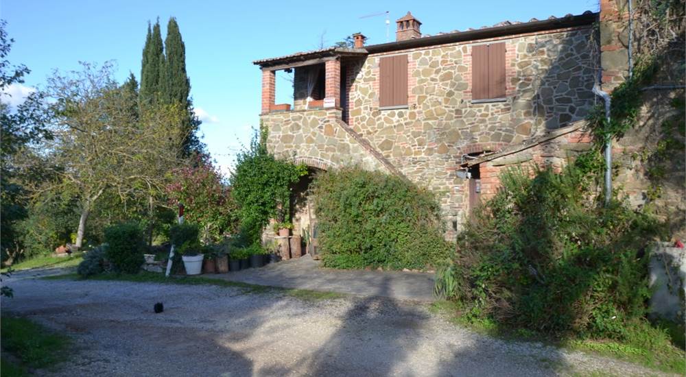 4 rooms House in Monticiano, Italy No. 111614