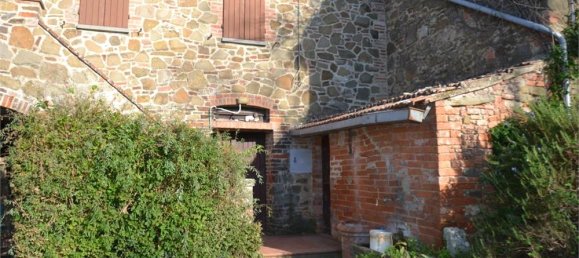 4 rooms House in Monticiano, Italy No. 111614 3