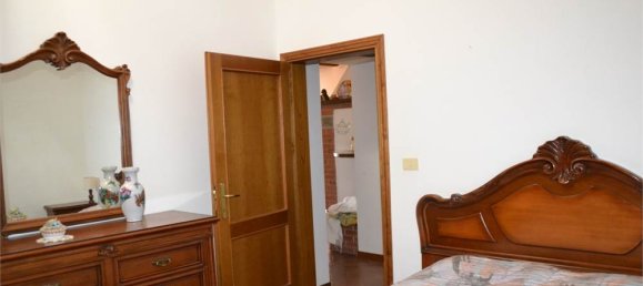 4 rooms House in Monticiano, Italy No. 111614 11
