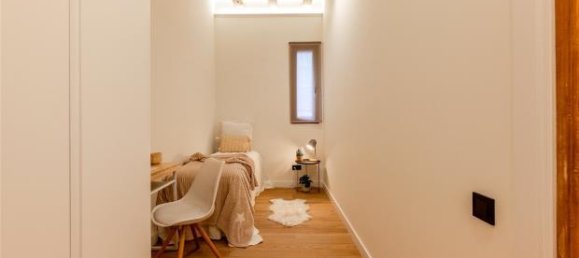 Apartamento de 3 dormitorios en Eixample, Spain No. 182329 28