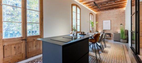 Apartamento de 3 dormitorios en Eixample, Spain No. 182329 9