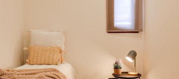 Apartamento de 3 dormitorios en Eixample, Spain No. 182329 14