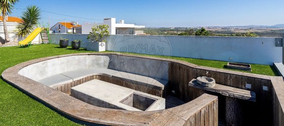 3 bedrooms House in Torres Vedras, Portugal No. 33575 2