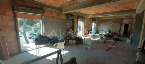 Casa de 5 divisões em Messina, Italy N.º 46401 25