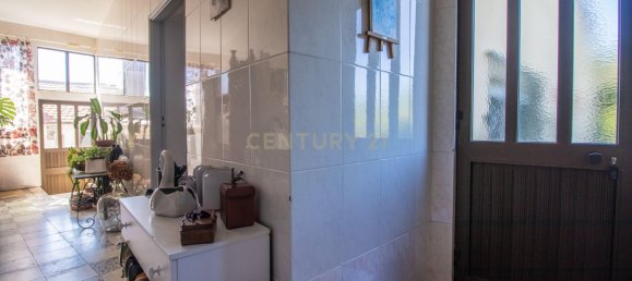 4 bedrooms House in Figueira da Foz, Portugal No. 246023 2